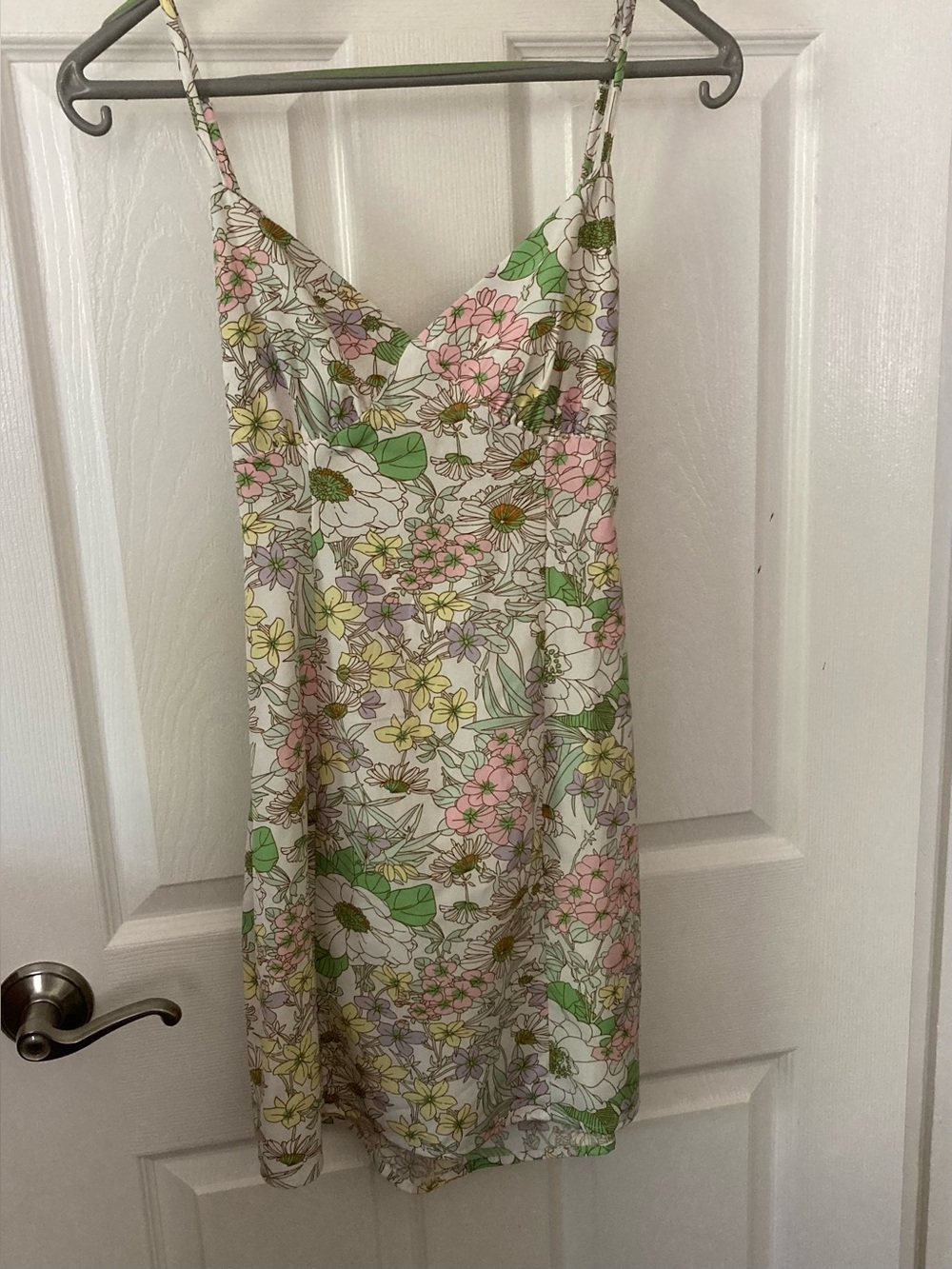 RSQ Tilly’s white floral spaghetti-strap mini dress, pink/green/yellow, size M - Picture 8 of 10